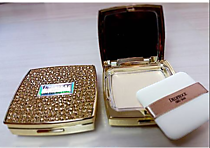 Компактная пудра с золотом